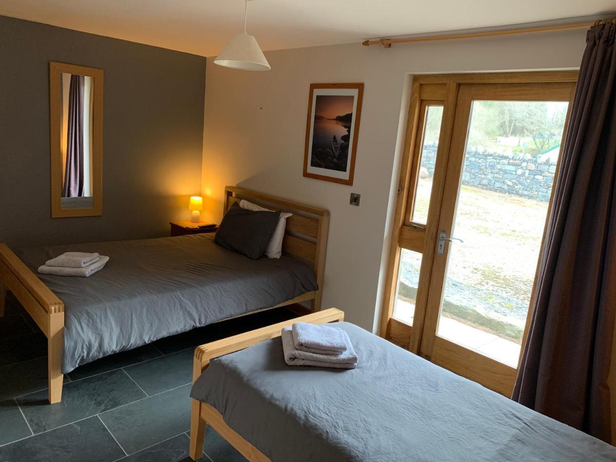 Old Skool Accommodation Trawsfynydd Buitenkant foto